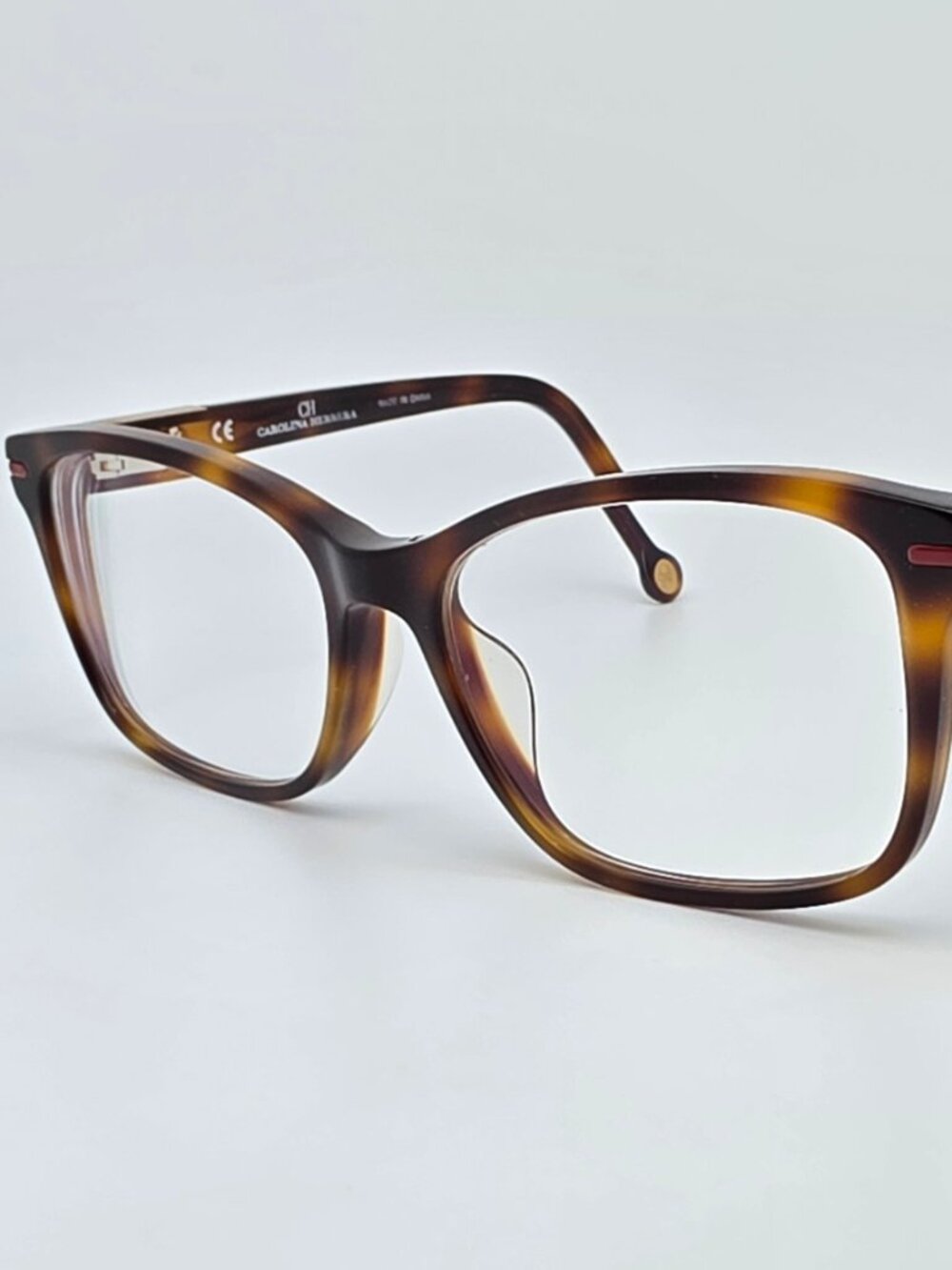 Carolina Herrera VHE729K Col. 0752 Tortoise Eyeglasses Frame w/ Flexhinge 53mm